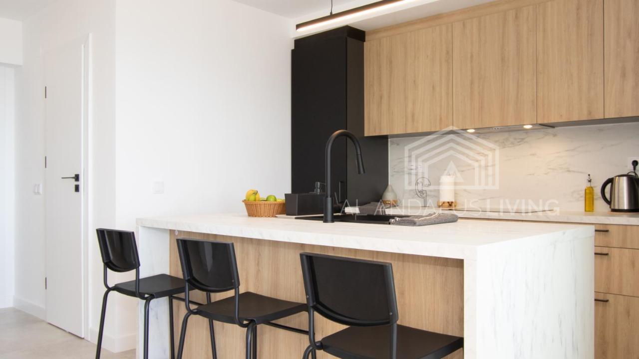 Panoramic Sea Views And Direct Access To The Beach From The Community In Torrenueva Lägenhet Málaga Exteriör bild