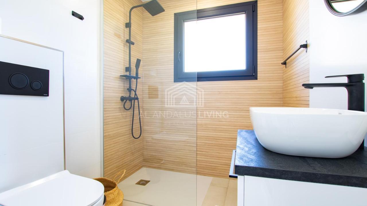Panoramic Sea Views And Direct Access To The Beach From The Community In Torrenueva Lägenhet Málaga Exteriör bild