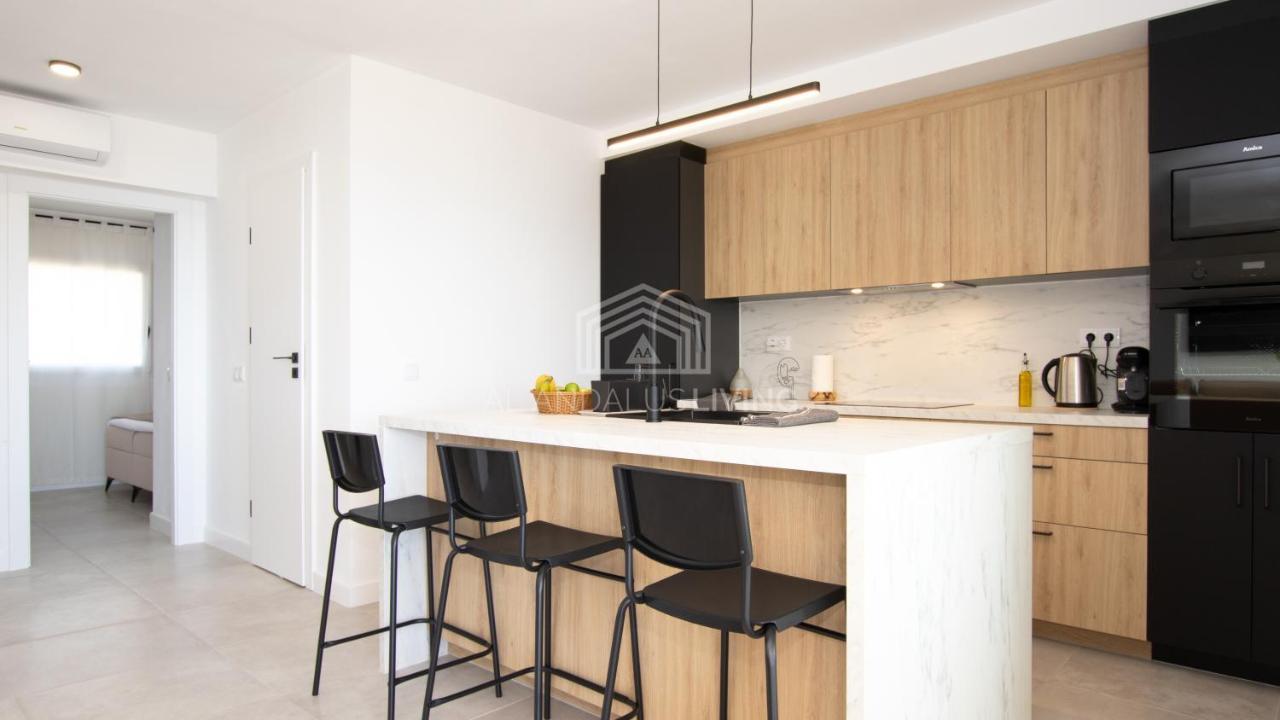 Panoramic Sea Views And Direct Access To The Beach From The Community In Torrenueva Lägenhet Málaga Exteriör bild