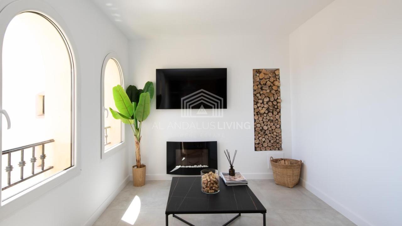 Panoramic Sea Views And Direct Access To The Beach From The Community In Torrenueva Lägenhet Málaga Exteriör bild