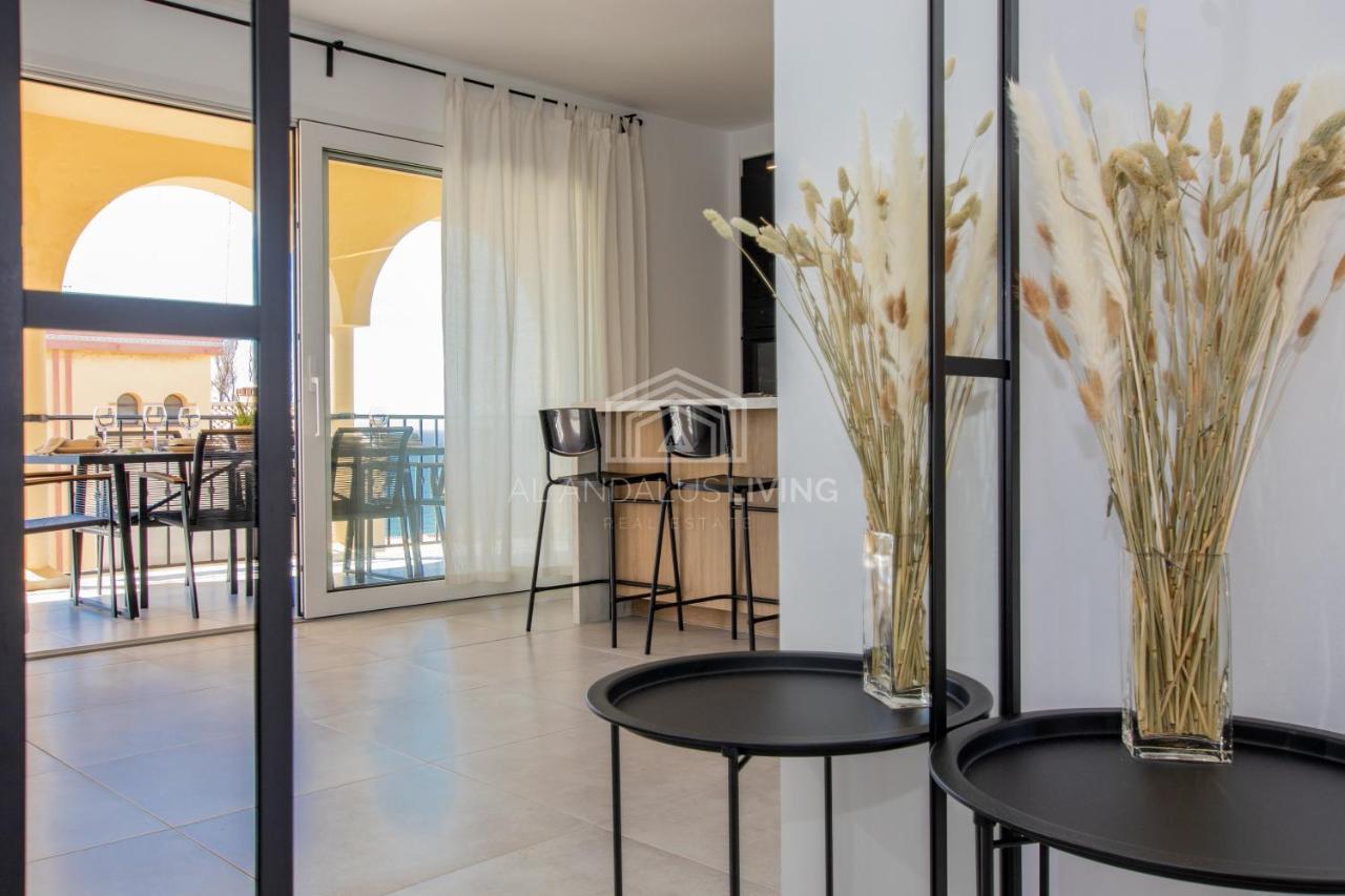 Panoramic Sea Views And Direct Access To The Beach From The Community In Torrenueva Lägenhet Málaga Exteriör bild